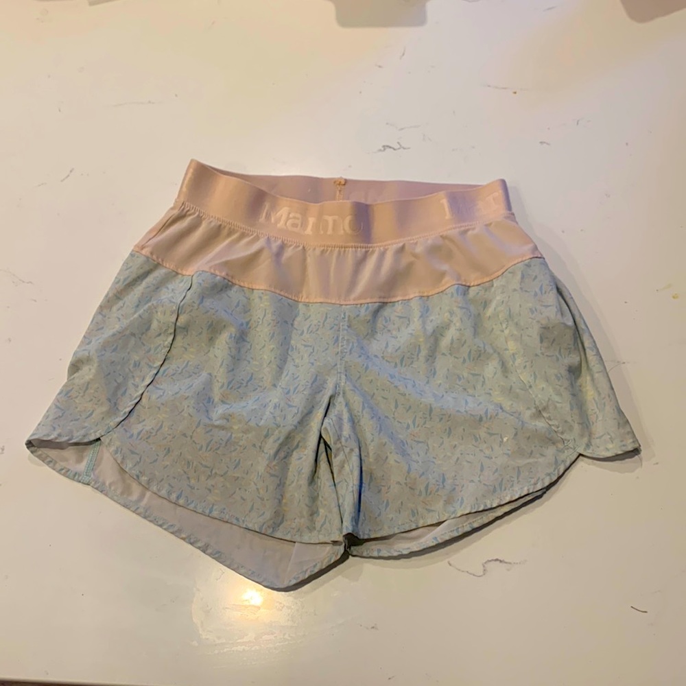 Marmot women’s lined shorts size Small rose gold/pink light blue